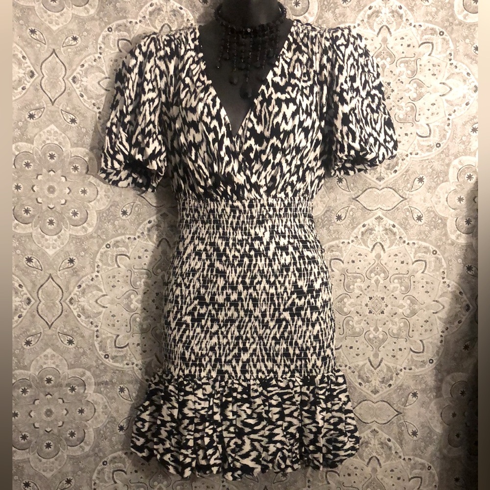 Puff sleeve black & white mini dress by SCOOP